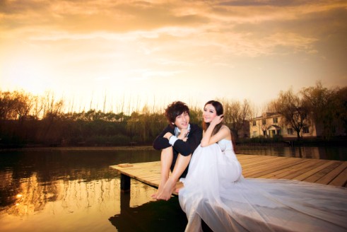 化妆,服装,结婚当天去哪里找?-艺屋摄影超市--肇