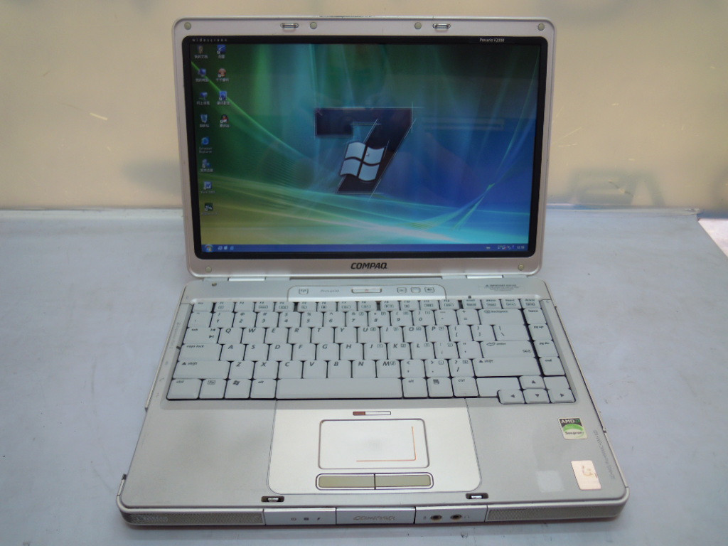 惠普/compaq v2000笔记本.